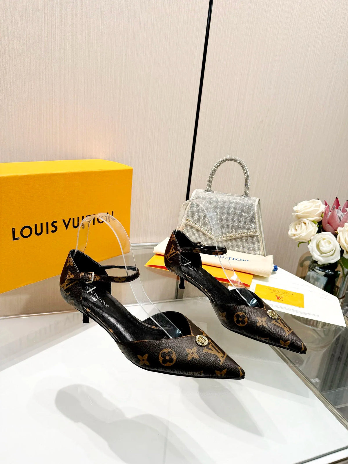 Women Shoes Heels 4 cm O8405