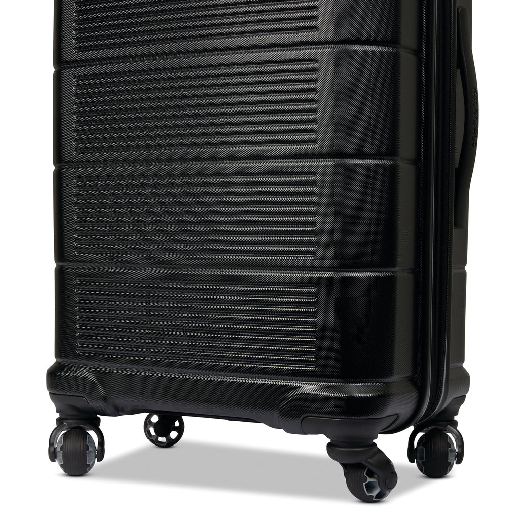 Hardside Medium Checked Spinner Luggage Jet Black V966