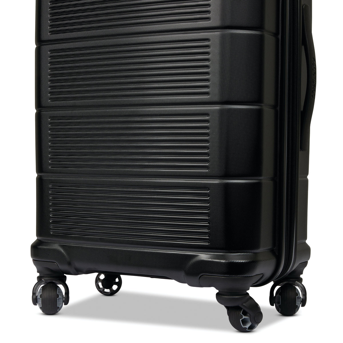 Hardside Medium Checked Spinner Luggage Jet Black V966