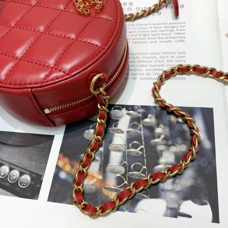Clutch With Chain J136859