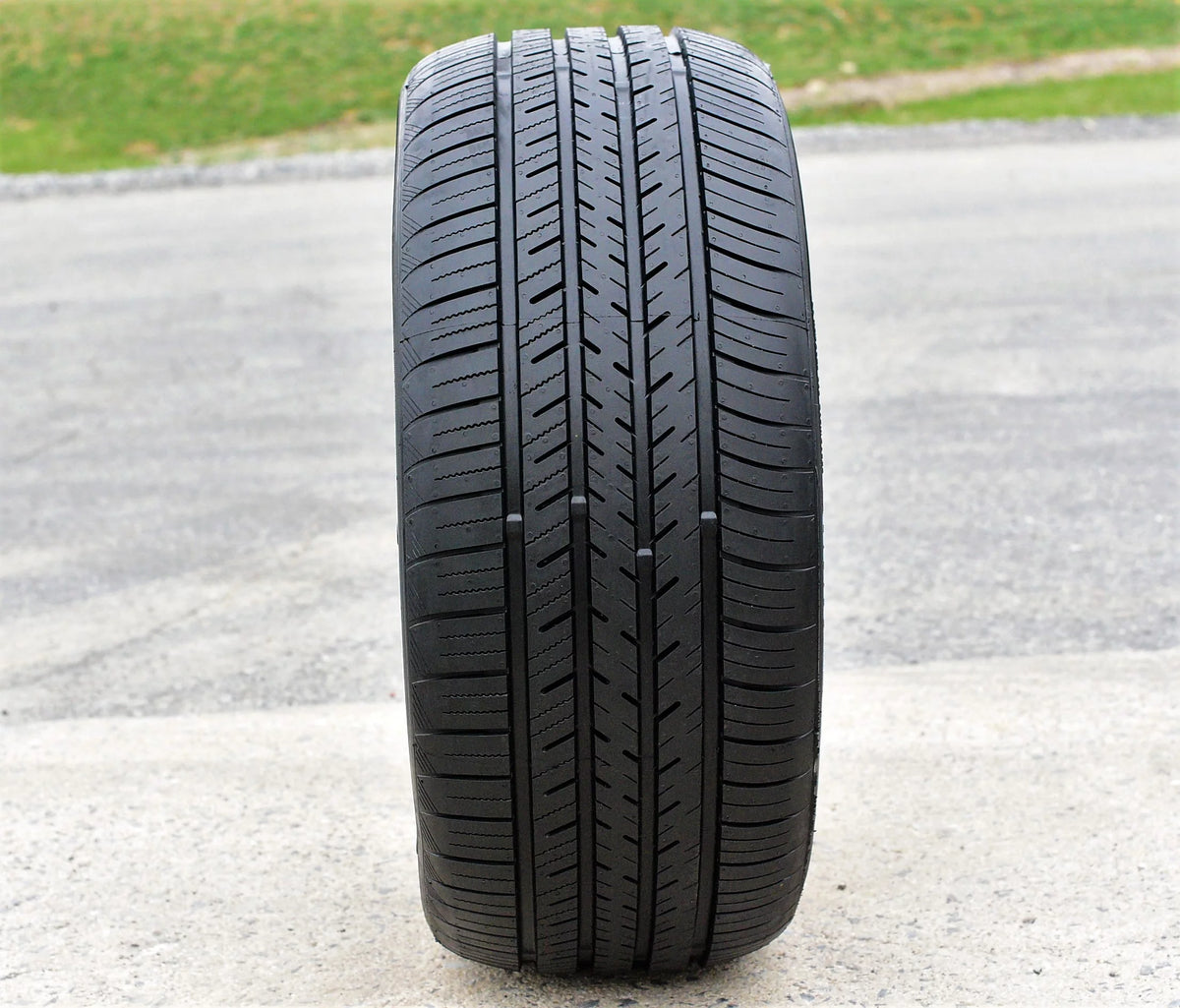 225/35R18 87W XL All Season Performance Tires Set of 4 U1750