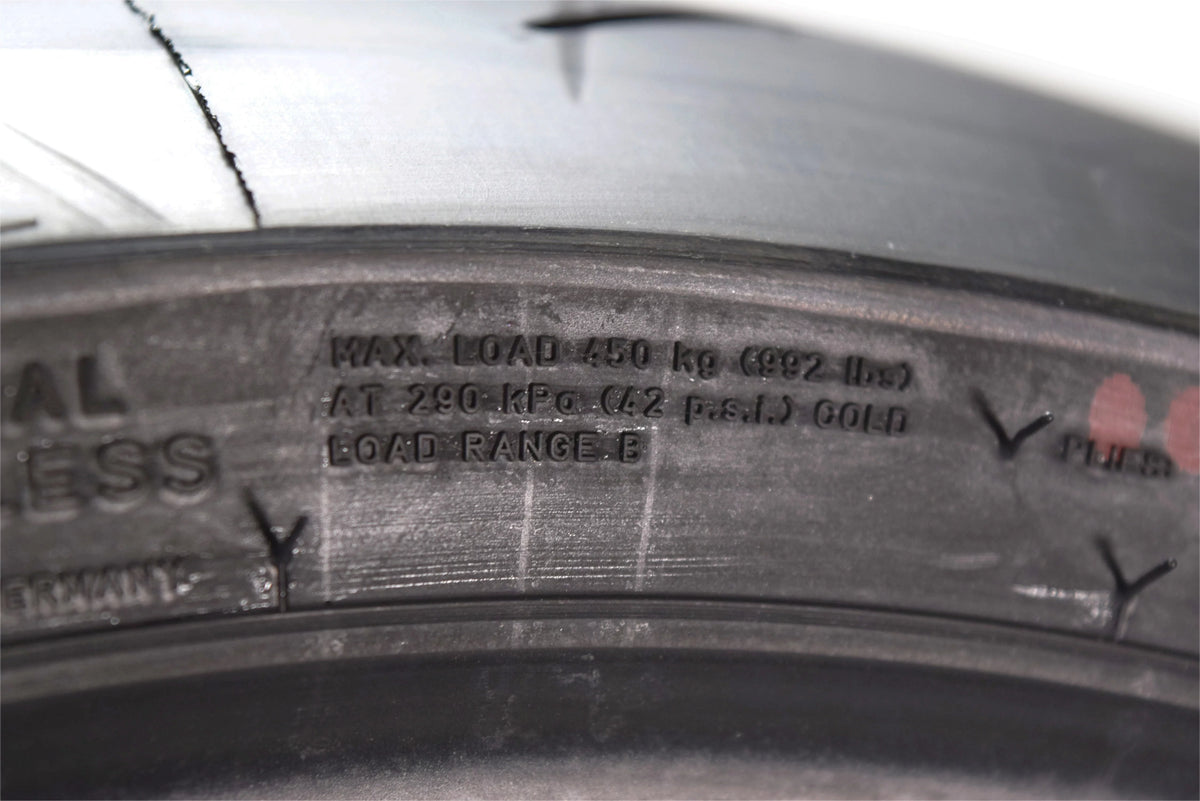 120/70ZR17 Front Motorcycle Tire Z618