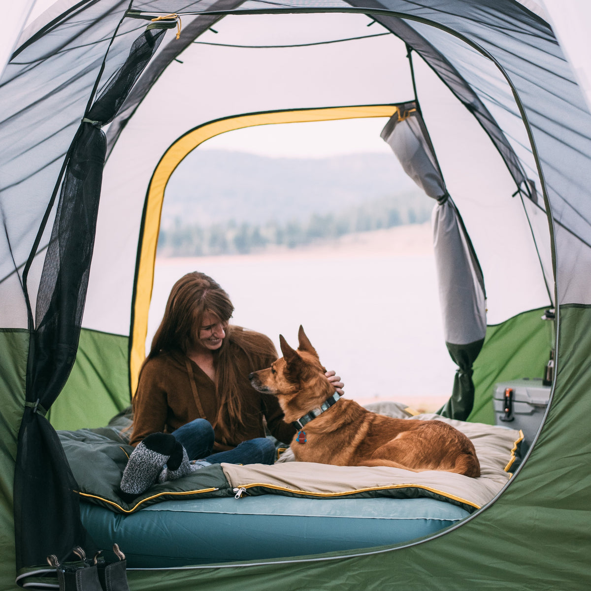 8-Person 2 Room Hybrid Dome Tent Z182073