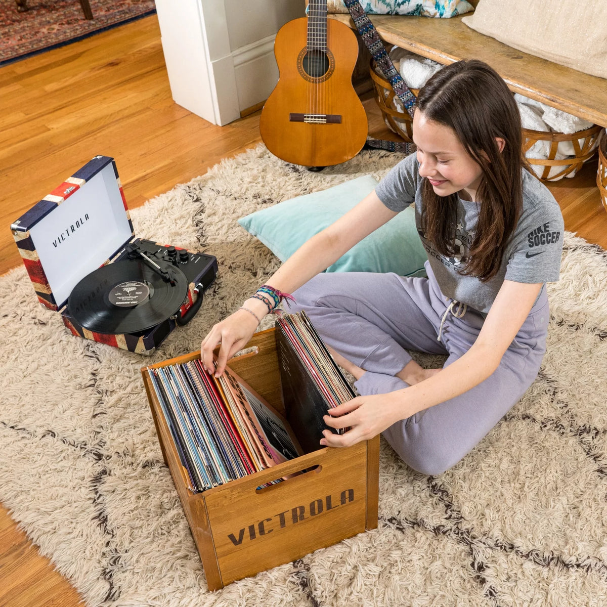 Bluetooth Suitcase Record Player with 3-speed Turntable P381935