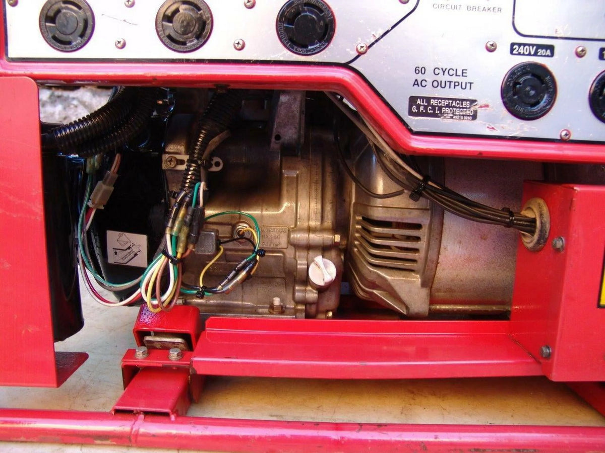 5000 Watts 1 & 3 Phase Generator B690869