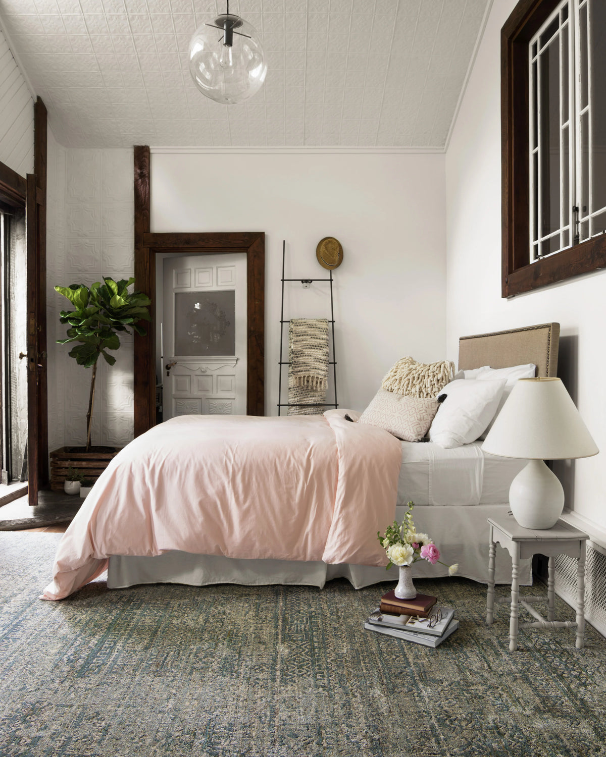 Ivory Sea Rug 7'10 x 10' L439