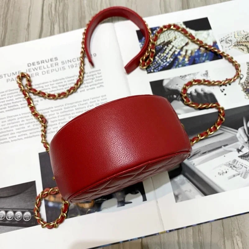 Clutch With Chain J136859