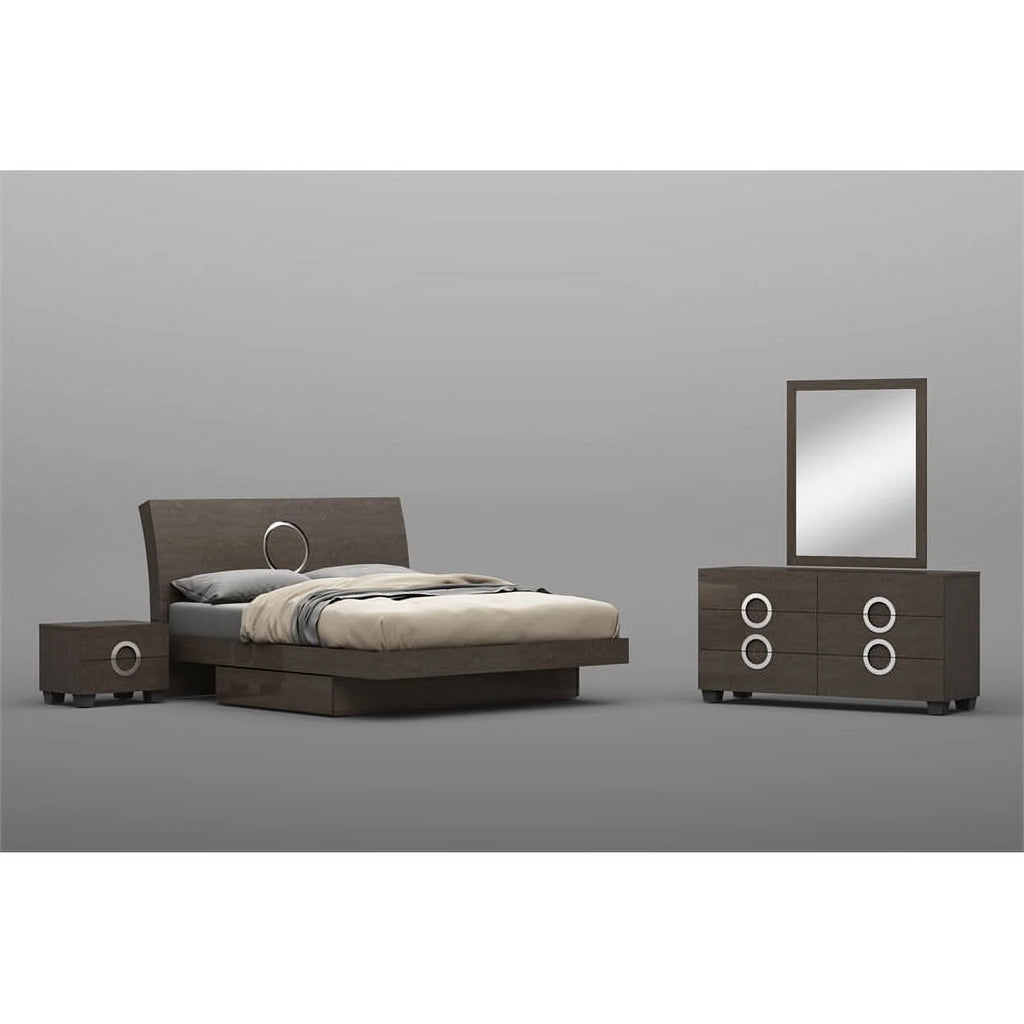 4-Piece Wood Queen Bedroom Set S326032