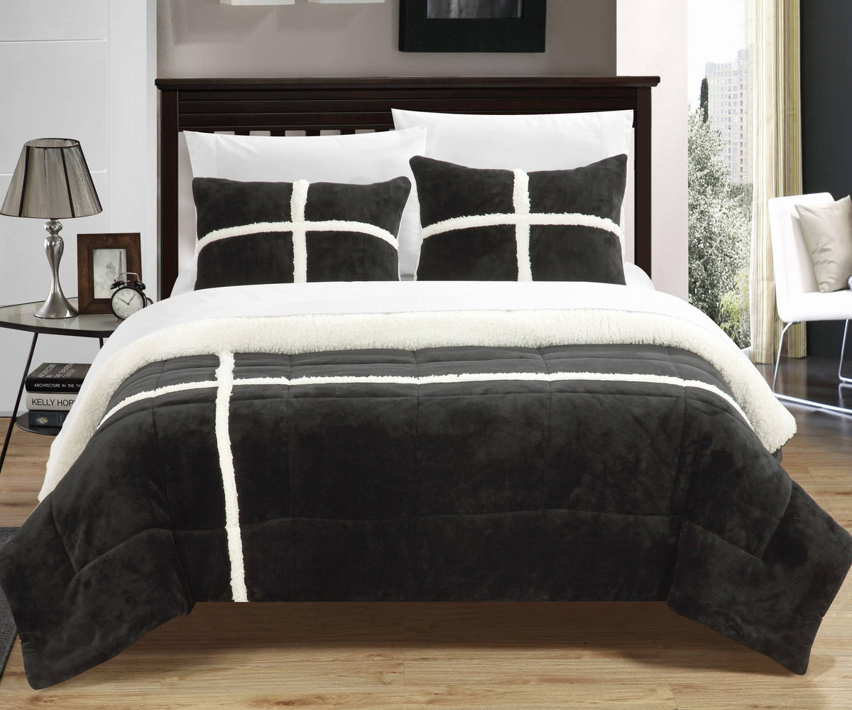 Black Queen 3 Piece Sherpa Comforter Set G862