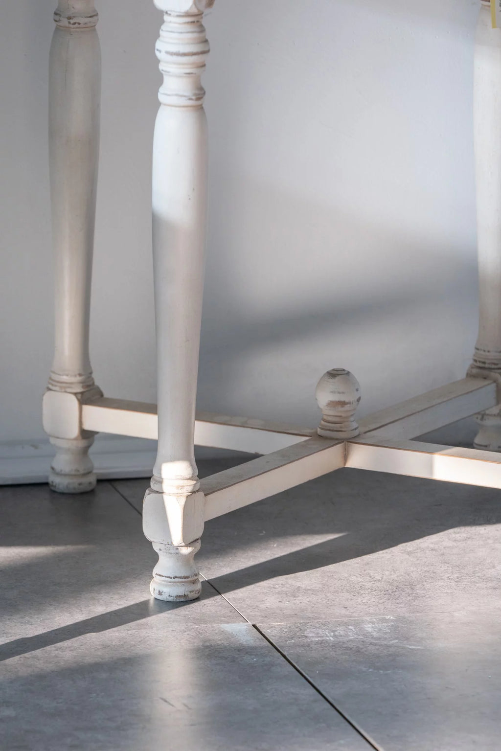 Whitewashed Farmhouse Side Table R609