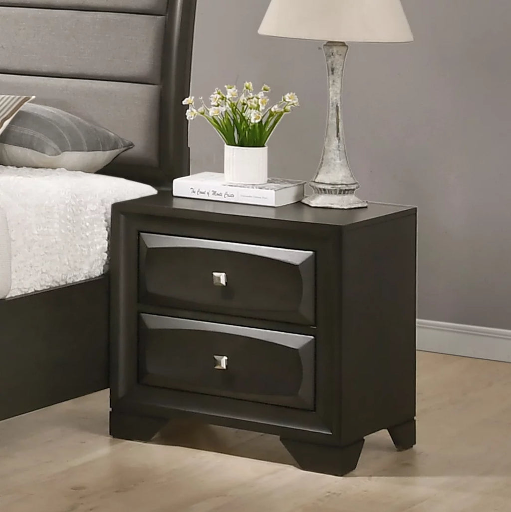 Antique Gray Wood 3-Piece Queen Bedroom Set V93993
