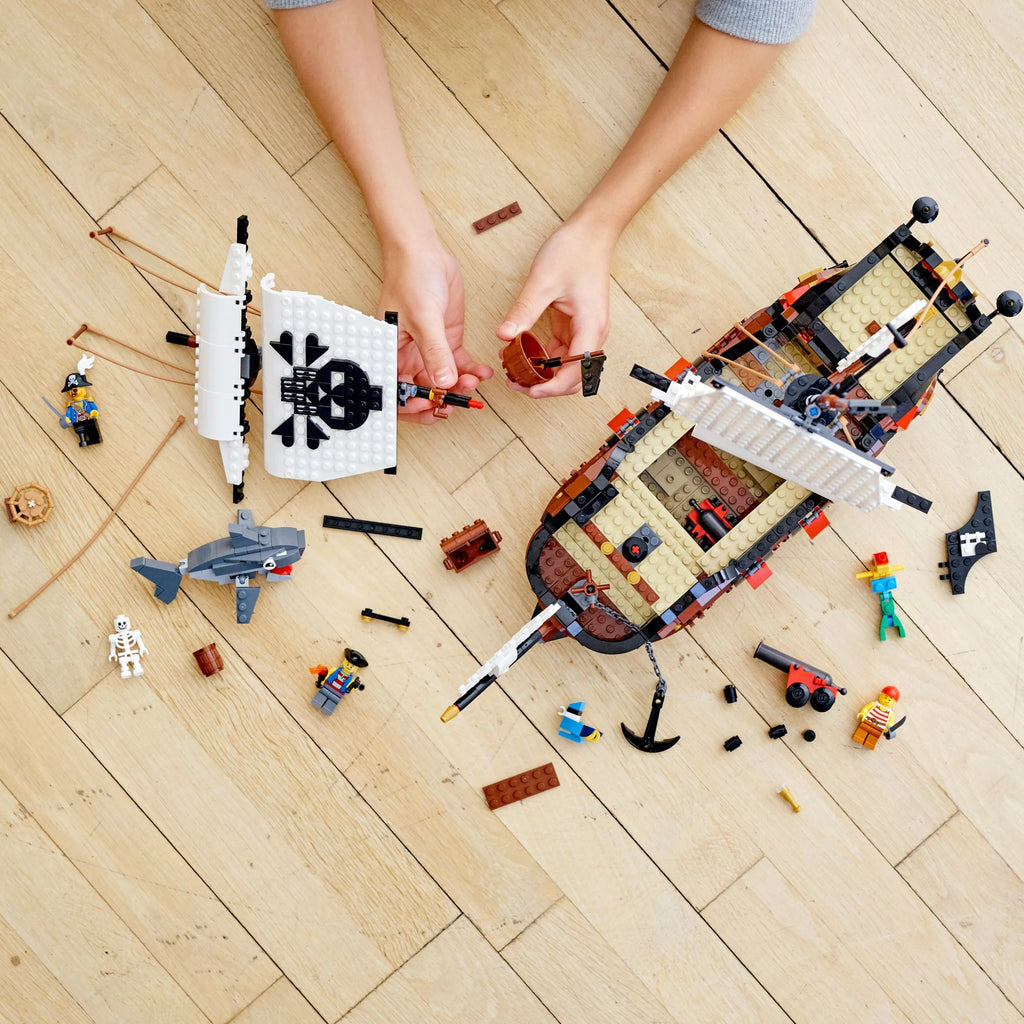 3 in 1 Pirate Ship Building Set S954240