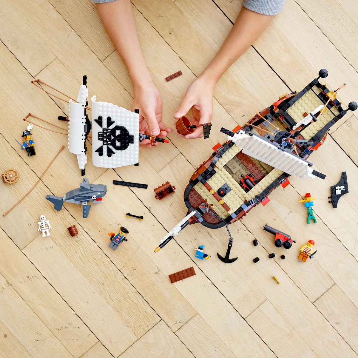 3 in 1 Pirate Ship Building Set S954240