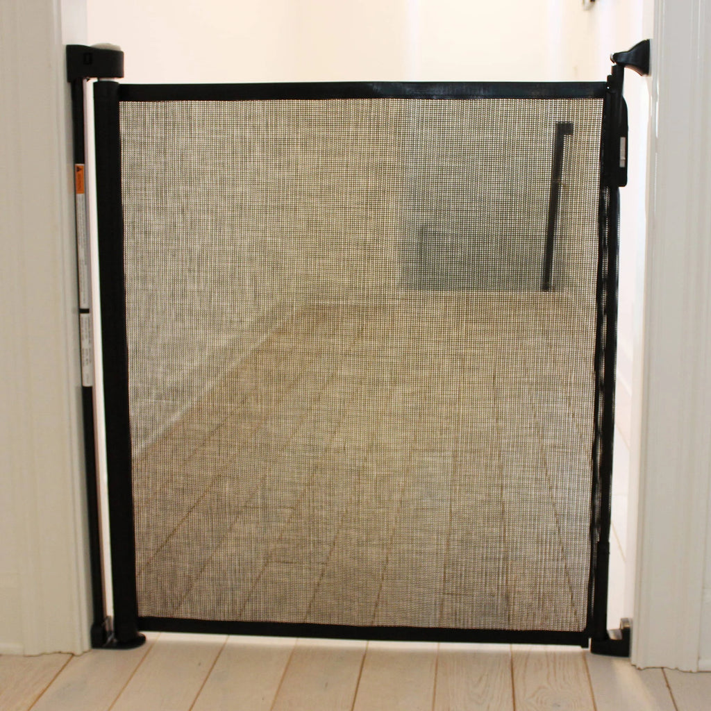 Black Retractable Safety Gate B533918