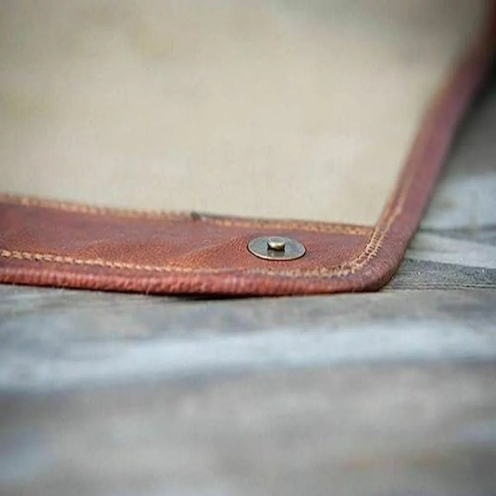 Goat Leather Canvas Messenger Bag B68923